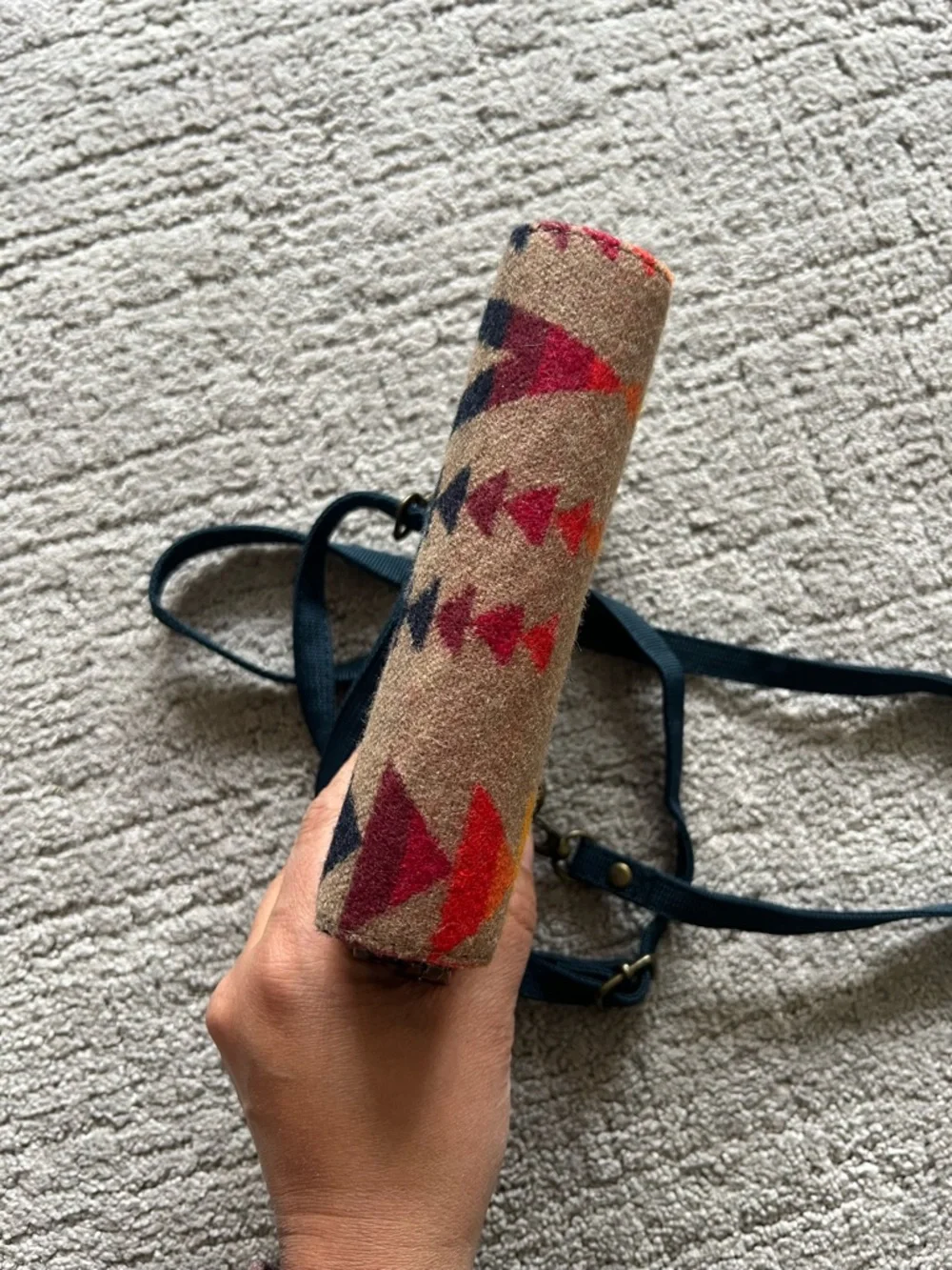 Pendleton Pilot Rock Wallet with Strap - Picture 6 of 16